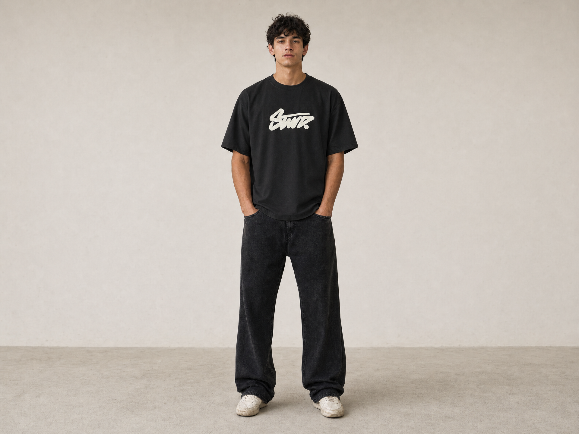 P.U.L.L & B.E.A.R STWD Contrast Logo T-Shirt – Black